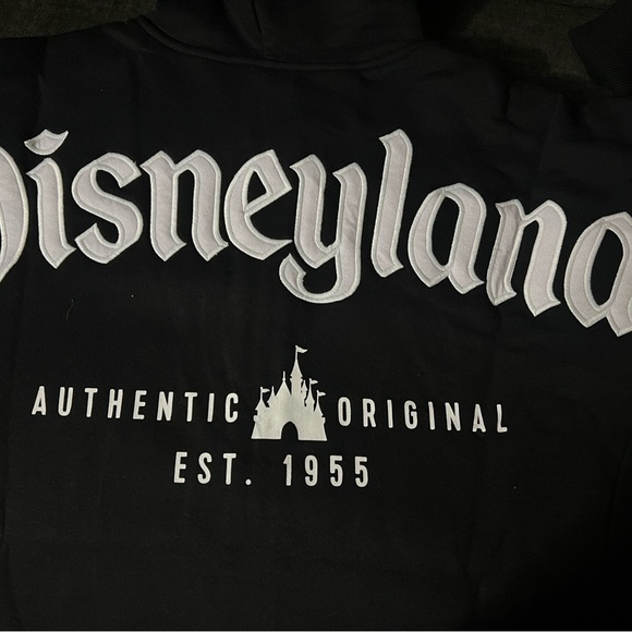 DISNEYLAND VINTAGE AUTHENTIC ORIGINAL ZIPPED BLACK HOODIE NEW WITHTAGS - Picture 2 of 7